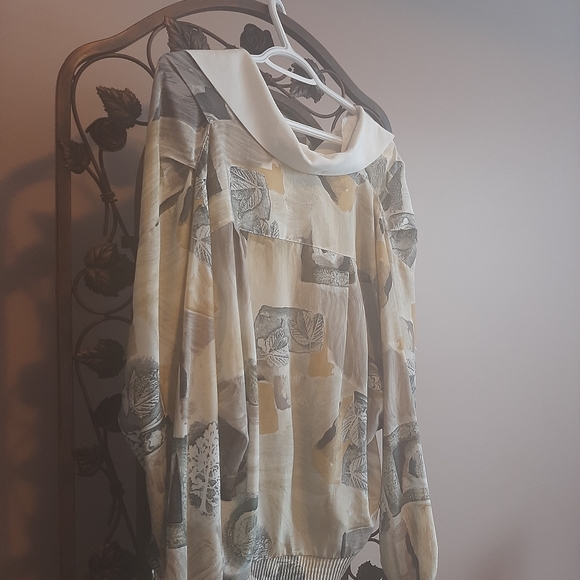 Vintage satin blouse - Picture 2 of 3
